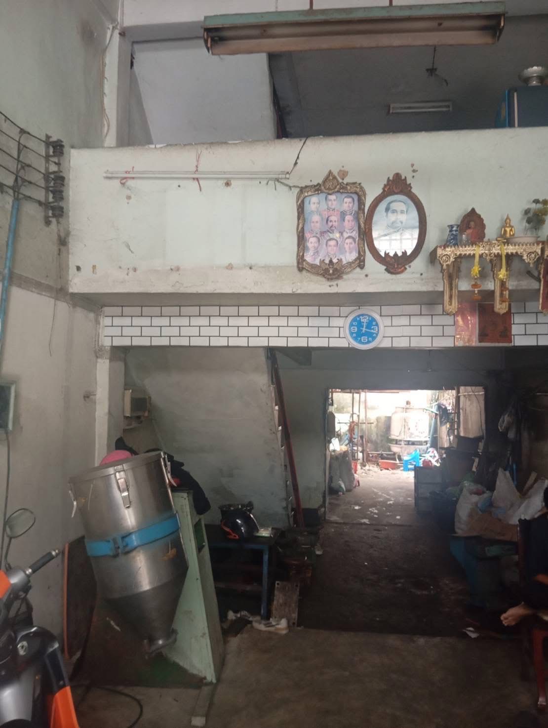 อาคารพาณิชย์ 3.5 ชั้น ซอยเอกชัย76 ถนนเอกชัย บางบอน