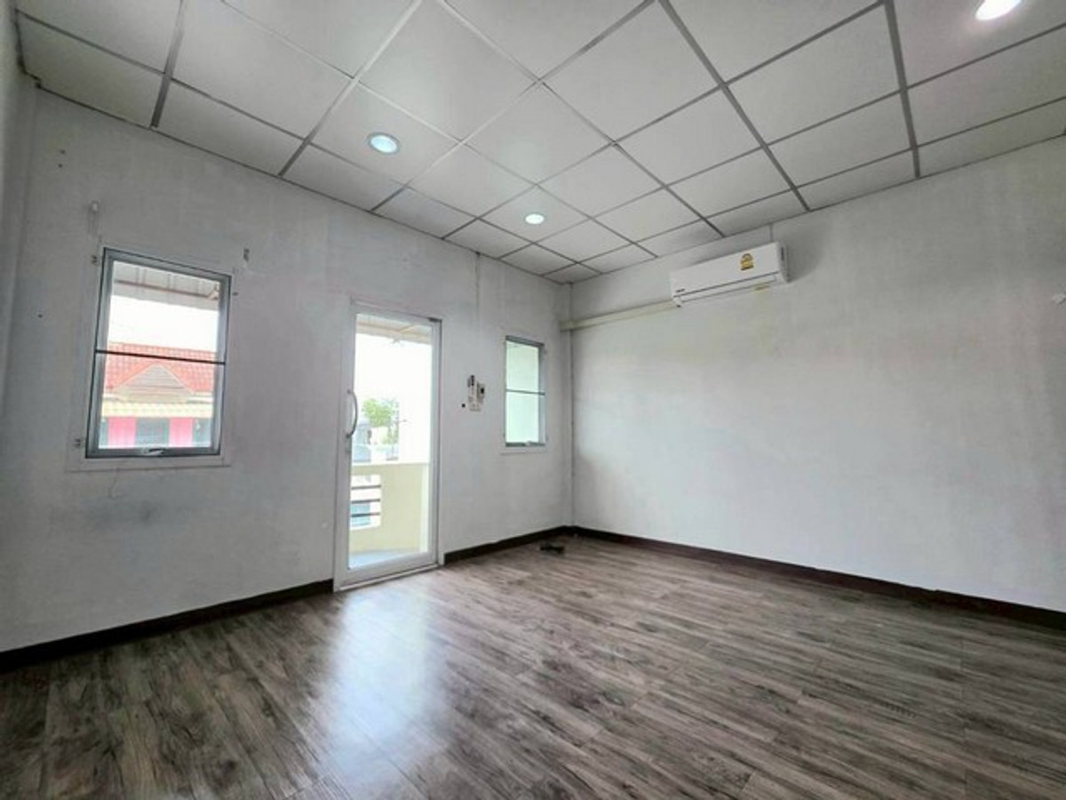 ให้เช่าทาวน์เฮ้าส์ 2 ชั้น 3 ห้องนอน หมู่บ้านตวงทอง 6 ใกล้บิ๊กซี กัลปพฤกษ์ ซอยกำนันแม้น 13