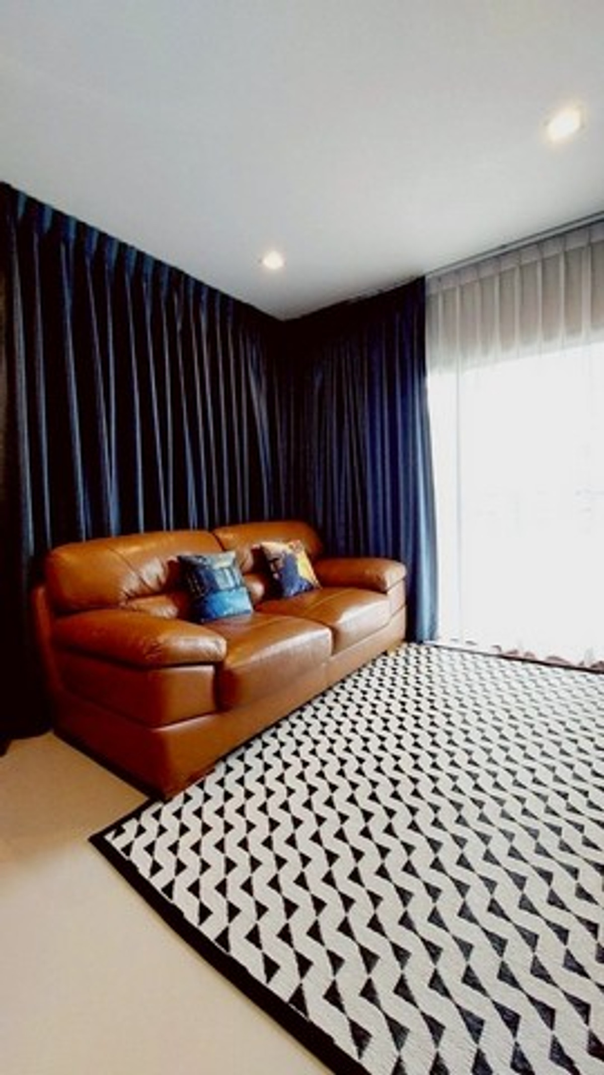 ให้เช่า บ้านแฝดหลังมุม โครงการวี คอมพาวด์ ราชพฤกษ์-ปิ่นเกล้า หลังมุม 2 ชั้น เฟอร์ครบ ใกล้เซ็นทรัล เวสต์วิลล์