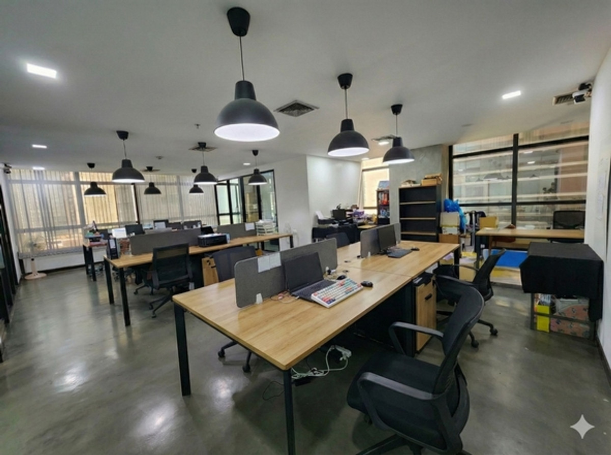 ขายด่วน พื้นที่สำนักงาน ห้องมุม ITF Tower Silom ขนาด 147 ตรม. ใกล้ BTS ช่องนนทรี เพียง 200 เมตร เท่านั้น