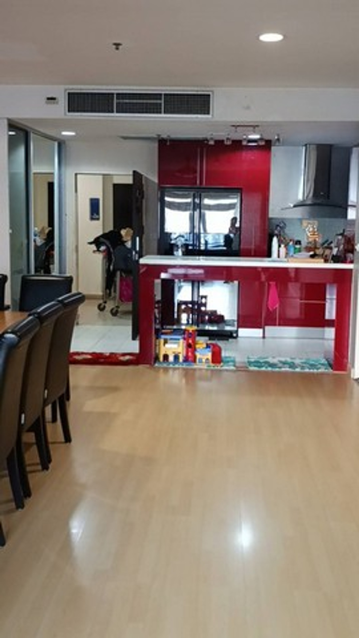 คอนโด ให้เช่า เดอะ แพลทตินัม คอนโดมิเนียม ขนาด 115 ตรม ชั้นสูง ใกล้ ARL ราชปรารภ