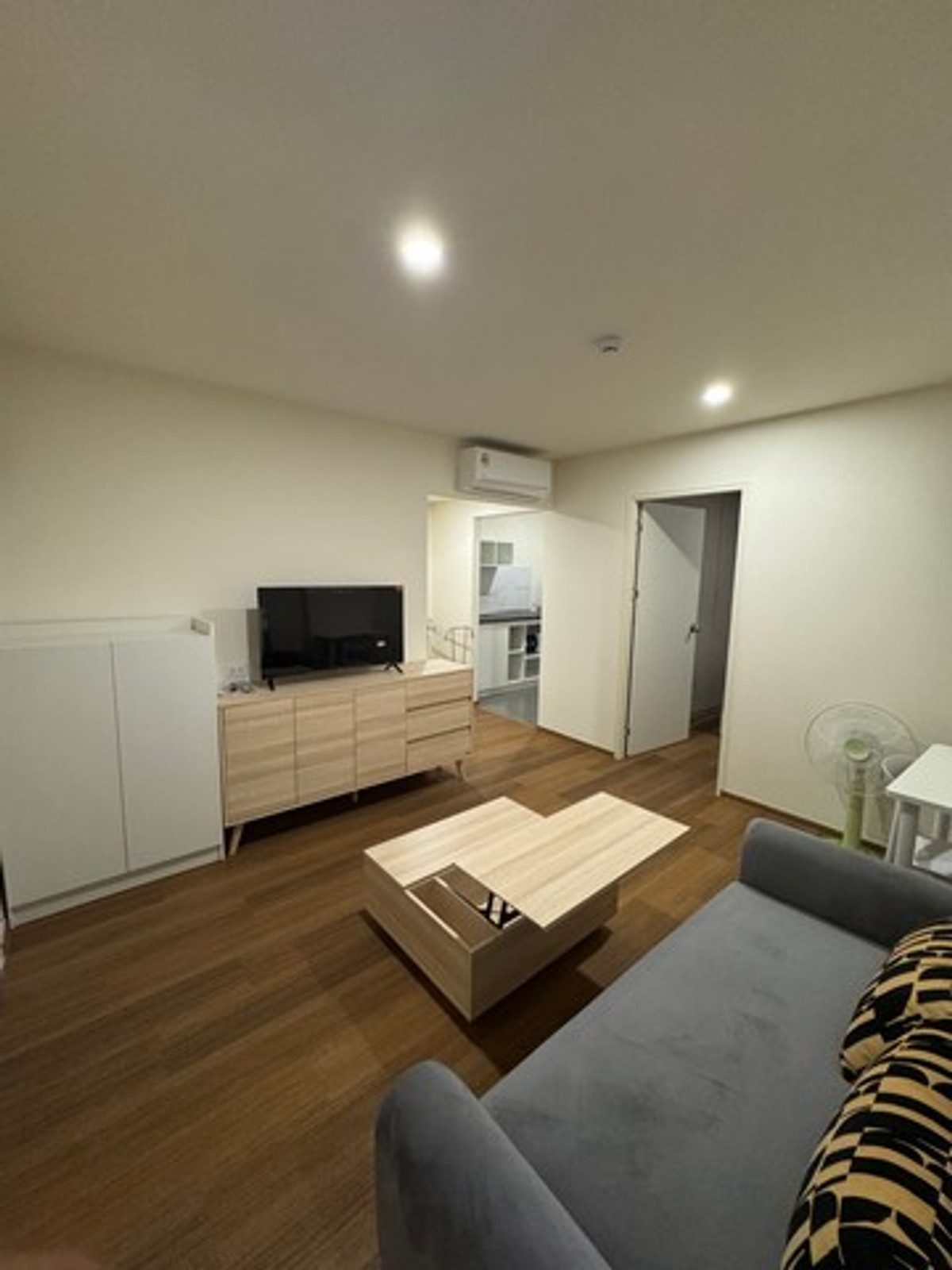 คอนโดให้เช่า ลุมพินี เอกชัย 48 ขนาด 1 นอน 34 ตรม, พร้อมเฟอร์ครบ มีเครื่องซักผ้า