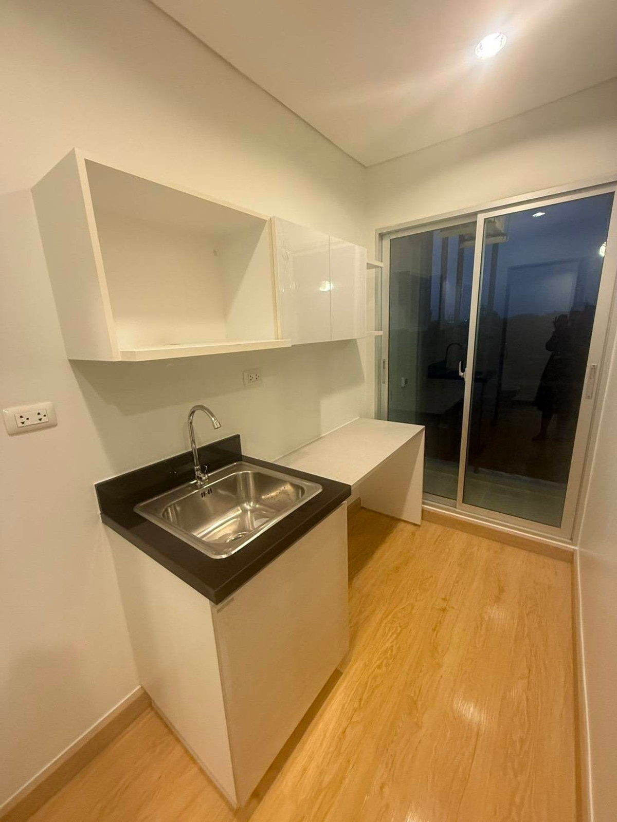 ขายคอนโด เซอราโน่ พระราม 2 ขนาด 28 ตรม. เฟอร์บิ้วอินครบ ใกล้เซ็นทรัล พระรามสอง