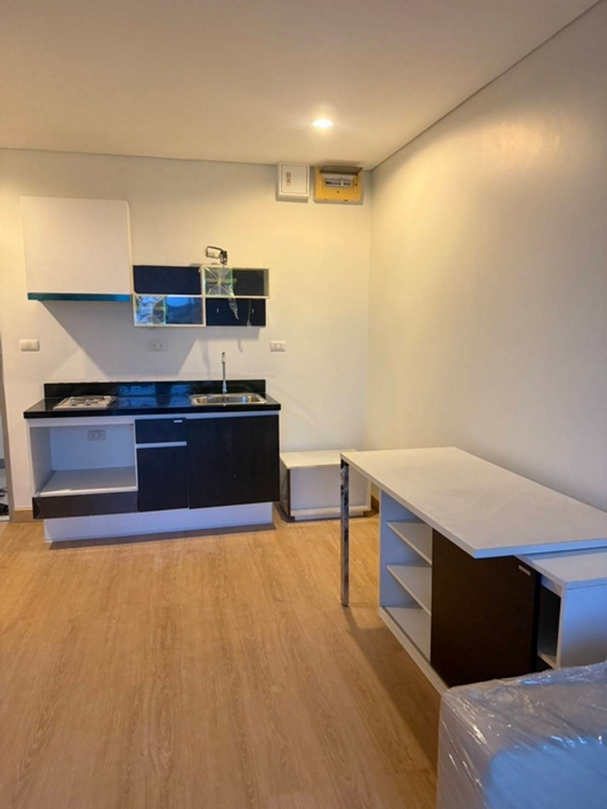 ขายคอนโด เซอราโน่ พระราม 2 ขนาด 32 ตรม. เฟอร์บิ้วอินครบ ใกล้เซ็นทรัล พระรามสอง