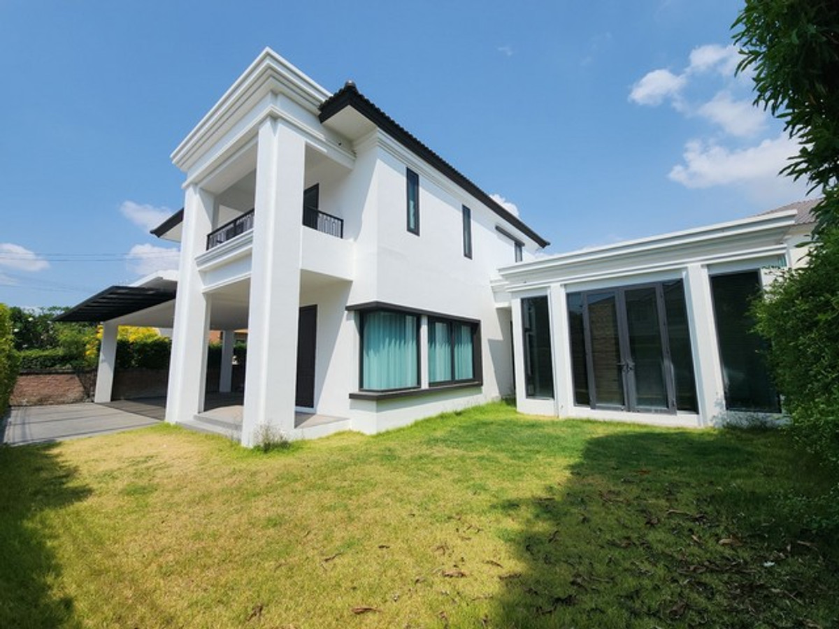 บ้านเดี่ยวให้เช่า 2 ชั้น ปรับปรุงใหม่ สไตล์ Modern ขนาด 93 ตารางวา 4 นอน มีเรือนรับรองแยก อยู่หลังเซ็นทรัล พระรามสอง