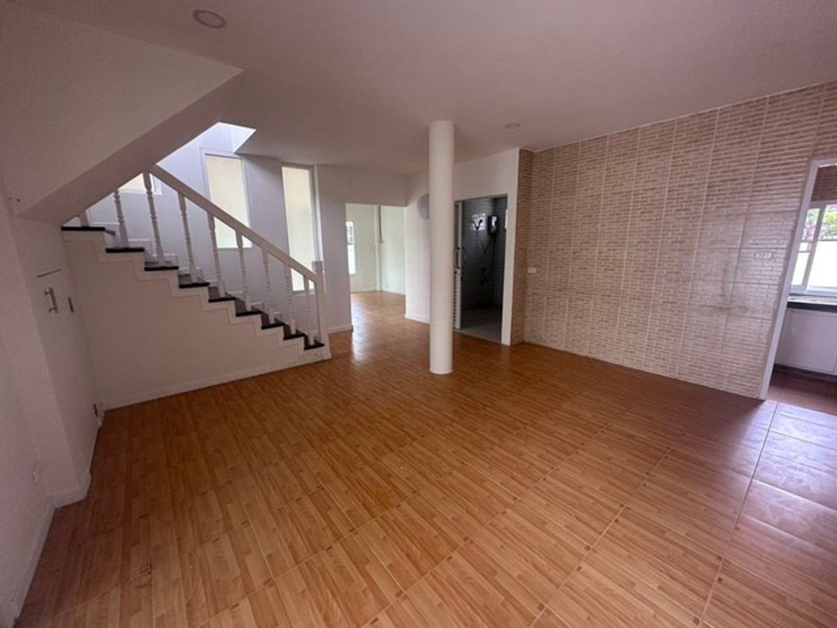 บ้านเดี่ยวให้เช่า ขนาด 59 ตรว. 3 ห้องนอน 3 ห้องน้ำ ใกล้ BTS ลาดพร้าว 83 และ ทางด่วน