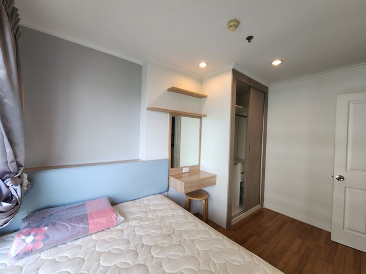 คอนโด ลุมพินี พาร์ค ริเวอร์ไซด์ พระราม3 ขนาด 1 นอน 29 ตรม. เฟอร์ built-in วิวแม่น้ำ