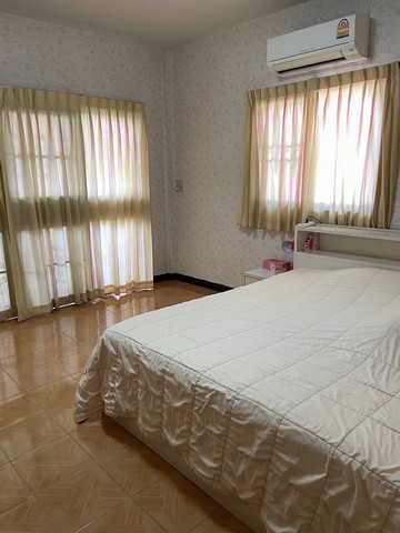 ขายบ้านเดี่ยว หมู่บ้านตะวันทอง 3 ขนาด 60 ตรว. 4 ห้องนอน 3 ห้องน้ำ บ้านพร้อมอยู่ แถมเฟอร์เจอร์ครบ