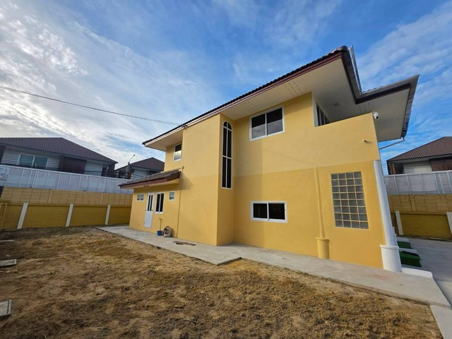 ขายบ้าน 2 ชั้น ร่มรื่นวิลล์ เนื้อที่ 120.9 ตร.วา 5 ห้องนอน ใกล้ Central WestVille