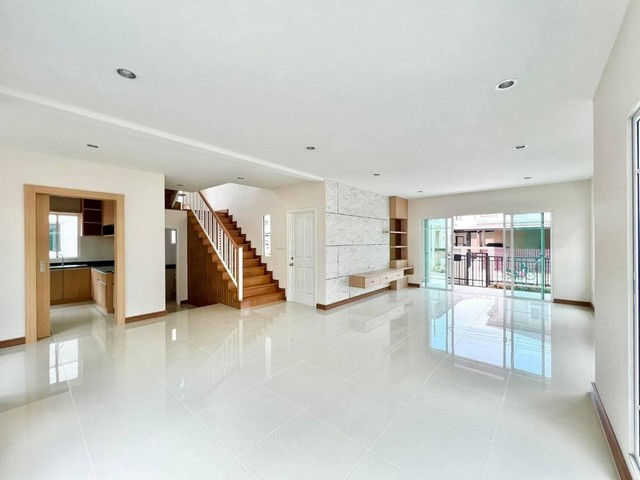 บ้านให้เช่า ภัสสร เพรสทีจ ปิ่นเกล้า-เพชรเกษม พุทธมณฑลสาย 4 ปรับปรุงใหม่ทั้งหลัง